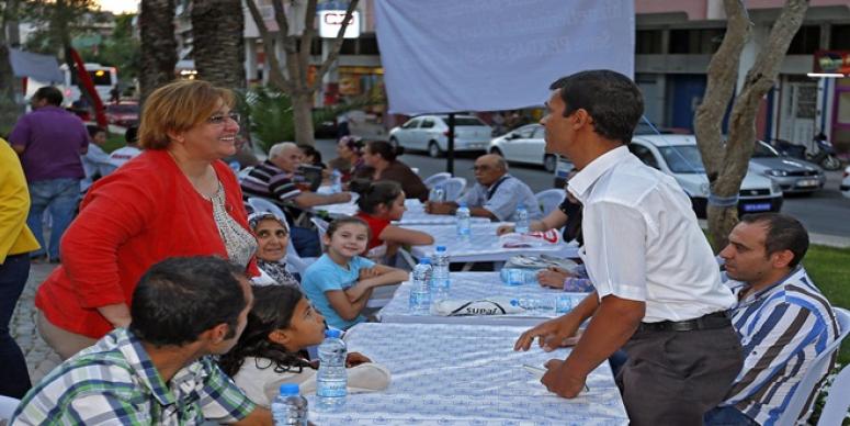 ÖNCE İFTAR SONRA SOHBET