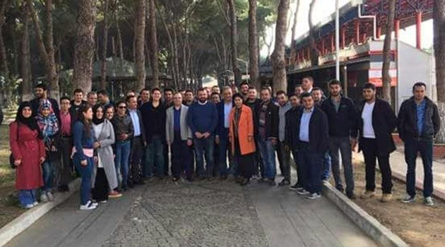 AK Gençlik İzmir'den Küçük Menderes Çıkartması