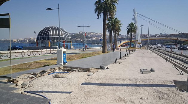 AK Partili Doğan: İzmir'in 3 Milyonu Çöpe Gitti!