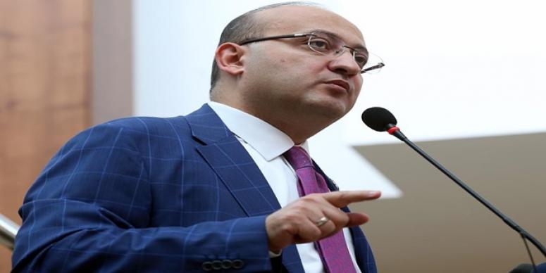 YALÇIN AKDOĞAN: HDP'NİN BARAJI GEÇMESİ DEMOKRASİ AÇISINDAN BİR SORUN