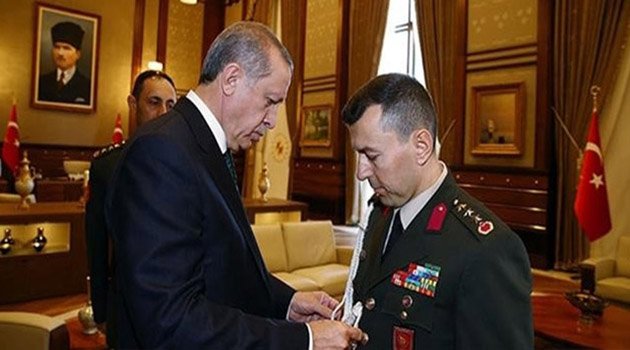 Akit: Fuat Avni, Erdoğan'ın Askeri Yaverleri Çıktı