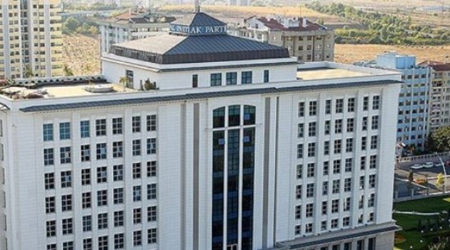 AKP: FETÖ'yle Bağlantısı Bulunanlar Partiden Arındırılacak