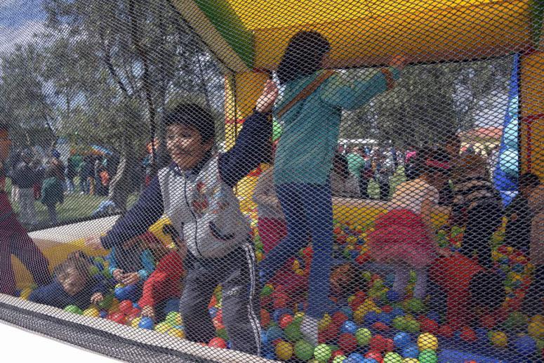 ALİAĞA’DA 23 NİSAN EĞLENCESİ DORUĞA ÇIKTI