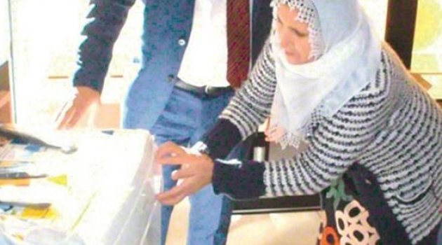 Anne Beyaz Eşyayla İkna Edildi; Melek Okuluna Kavuştu