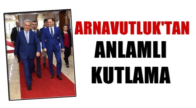 Arnavutluk’tan anlamlı kutlama