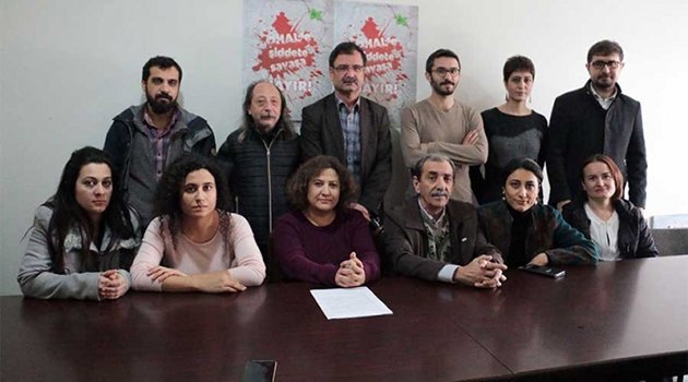 Avukatların Gözaltına Alınması Protesto Edildi