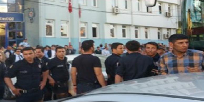 BAKAN EROĞLU KONUŞURKEN VATANDAŞ PROTESTO ETTİ