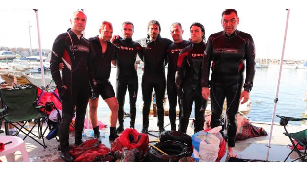 Balıkçılık Bayramında Deniz Dibinde Temizlik