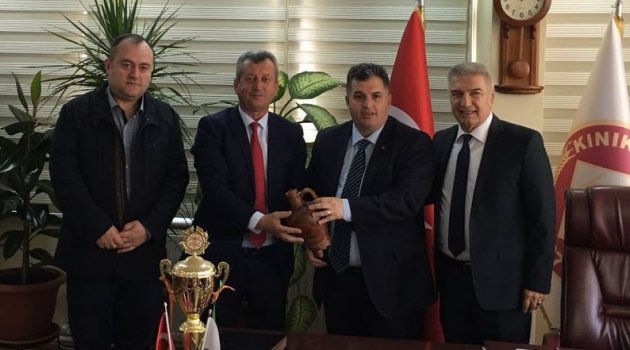 Başkan Şahin ve Durak'ın İzmir turları devam ediyor