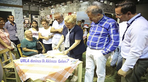 Başkan Sibel Uyar ve Meclis Üyelerinden Fuar Çıkartması