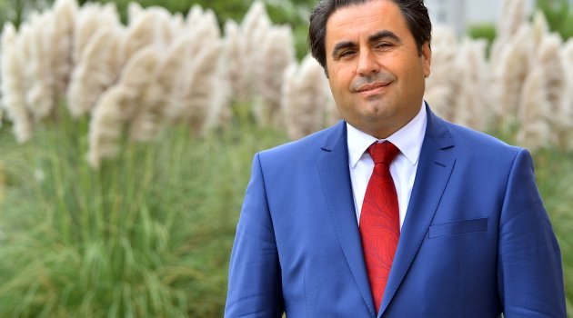 Başkan yetersiz, yönetim geri kaldı!