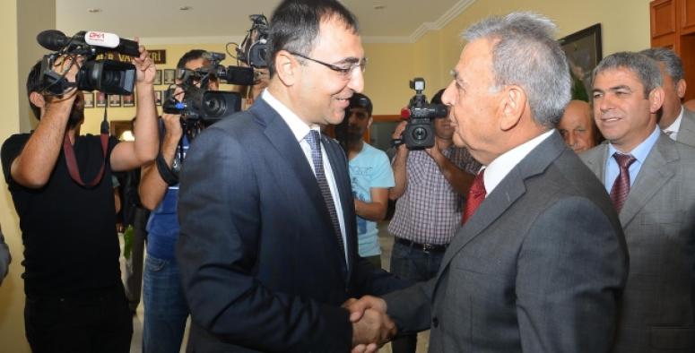 İZMİR VALİLİĞİ’NDEN KRİTİK KOCAOĞLU KARARI!