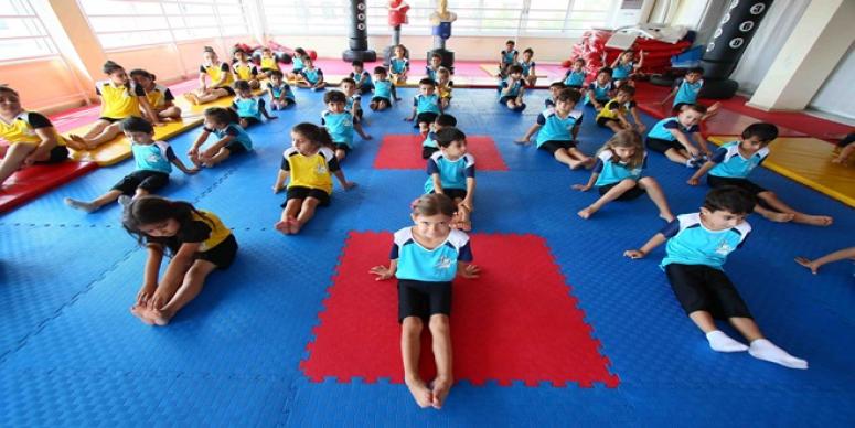 HEM EĞLENİYORLAR HEM GELİŞİYORLAR