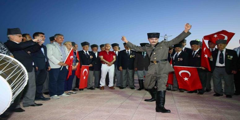 BAYRAKLI’DA UNUTULMAZ 19 MAYIS KUTLAMASI