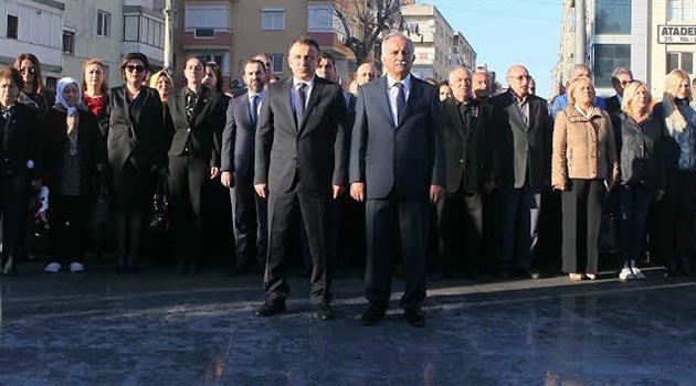 Bayraklı Ata’sını Andı
