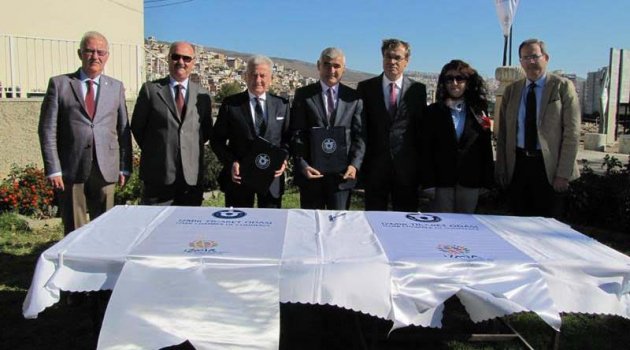 Bayraklı Kazıları için sponsorluk protokolü İmzalandı