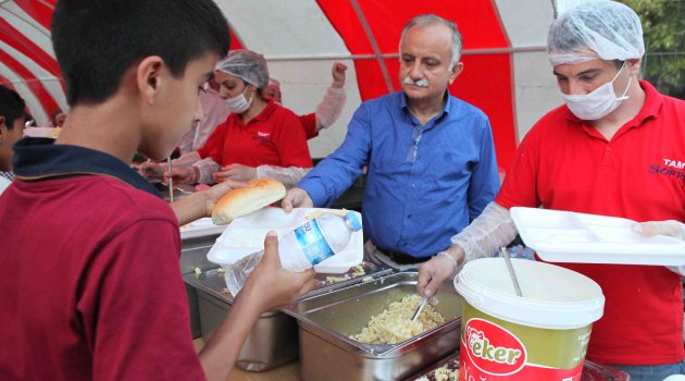 Bayraklı Ramazan’a hazır