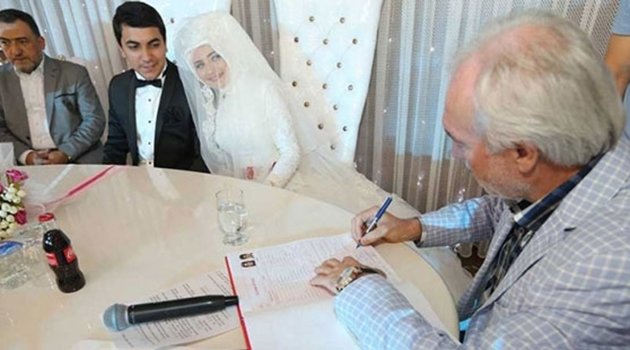 Belediyeden Yeni Evlilere Skandal 'Eğitim' Kitabı