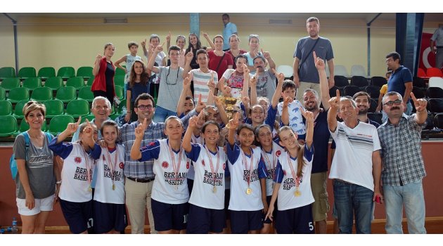 BERGAMA BASKETİNİN ALTIN JENERASYONU İZMİR İL ŞAMPİYONU