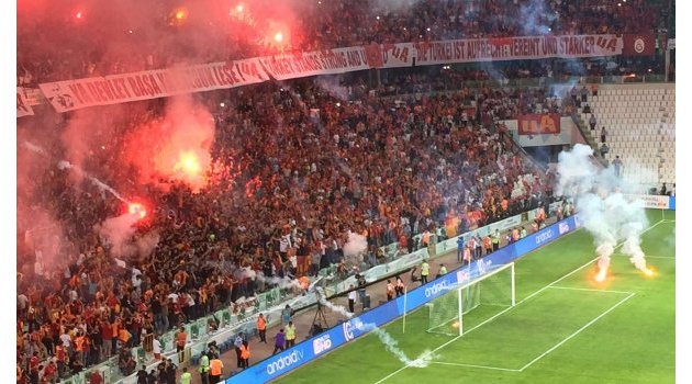 Beşiktaş - G.Saray Derbisi Durdu