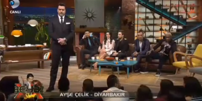 DİYARBAKIR'DAN BEYAZ SHOW'A BAĞLANAN ÖĞRETMEN: ''ÇOCUKLAR ÖLÜYOR, SESSİZ KALMAYIN''