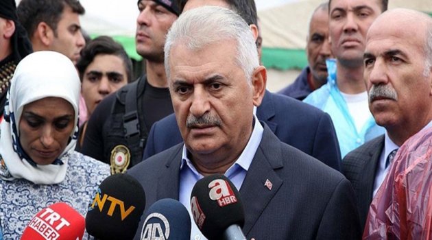 Binali Yıldırım: Suriye'de ve Irak'taki oyunu Türkiye'de Oynamaya Çalışıyorlar