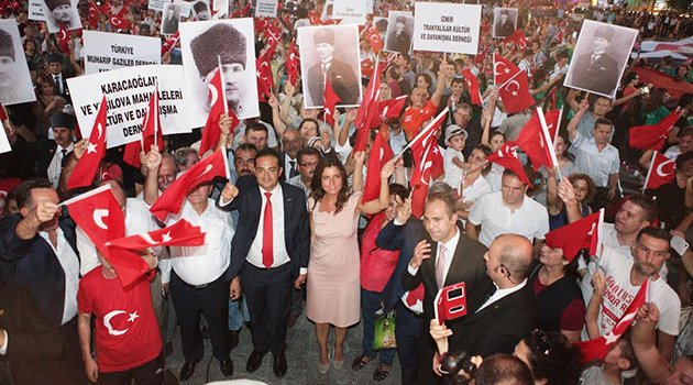 Bornova Belediyesi 5 Bin Türk Bayrağı Dağıtacak