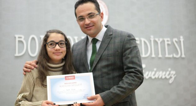 BORNOVA BELEDİYESİ’NDEN ÖĞRENCİLERE İNGİLİZCE DESTEĞİ