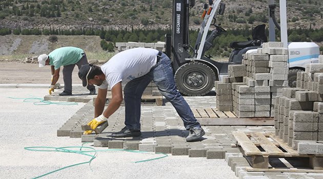 Bornova Belediyesi’nden Yol Hamlesi