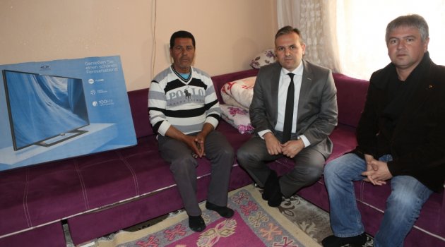 Bornova’da afetzedelere destek