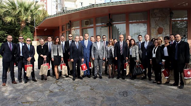 Bornova’da “Ortak Akıl Buluşmaları” Sürüyor