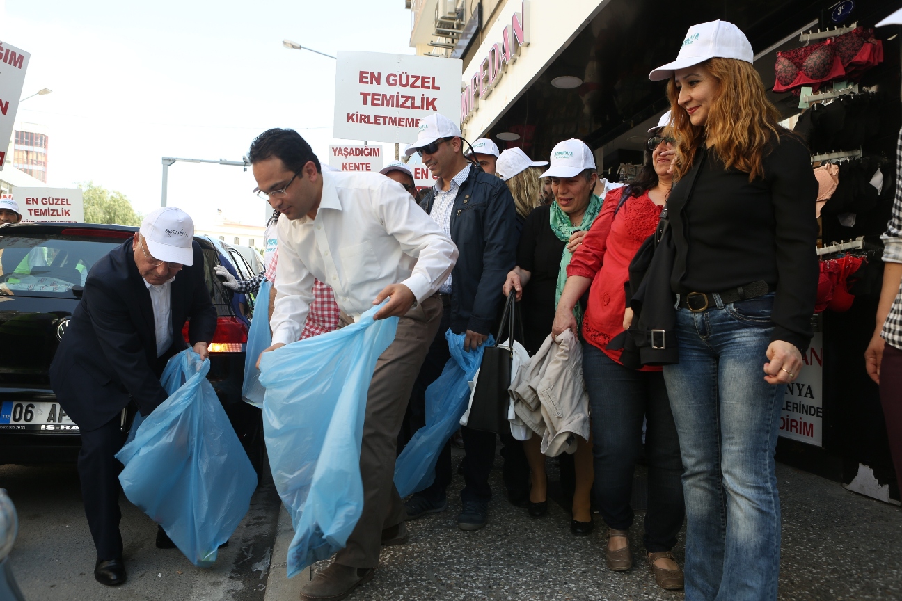 Bornova’da temizlikten taviz yok