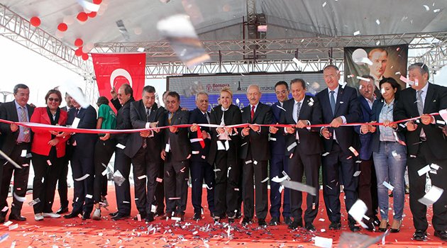 Bornova Stadı’na Aziz Kocaoğlu’nun Adı Verildi