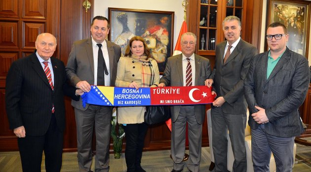 Boşnaklar'dan çifte ziyaret