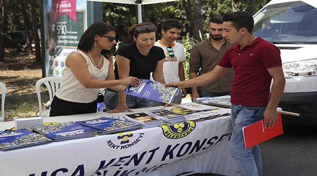 Buca Belediyesi’nden Üniversitelilere Sıcak Karşılama