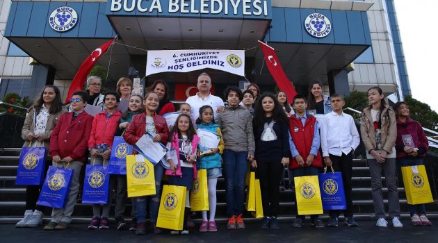 Buca’da Cumhuriyet Coşkusu Devam Ediyor