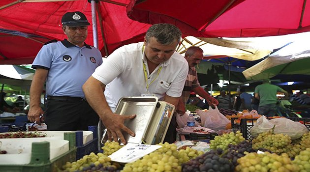 Buca Pazarlarına Terazi Denetimi