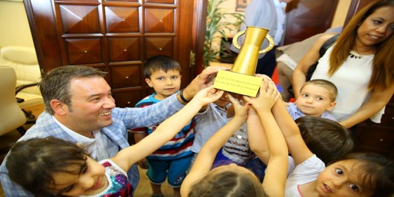 BUCA’DA 7’DEN 77’YE BAYRAM KUTLAMASI