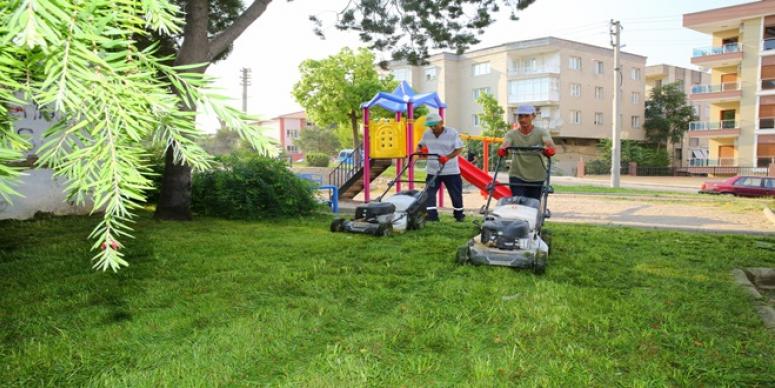 BUCA’DA PARKLAR GÖNÜLLÜLERE EMANET
