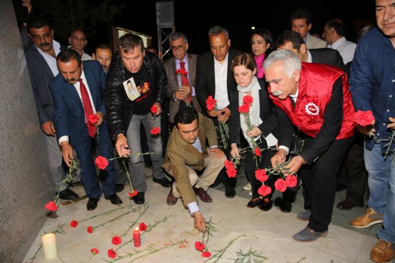 DENİZ, HÜSEYİN VE YUSUF İDAMLARININ 43. YILINDA BUCA’DA ANILDI