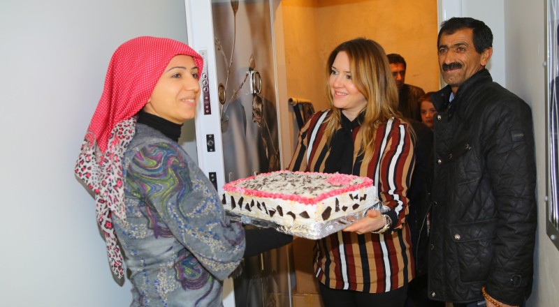 BUCALI KURSİYERLERDEN TATLI YENİ YIL SÜRPRİZİ