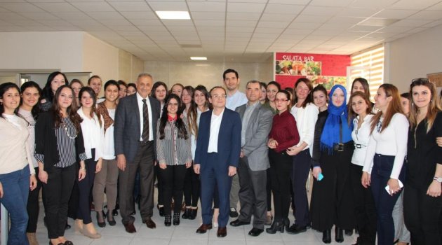 ÇAĞRI MERKEZİ’NDE GÜLEN YÜZLER GÖRMEKTEN MUTLULUK DUYUYORUM