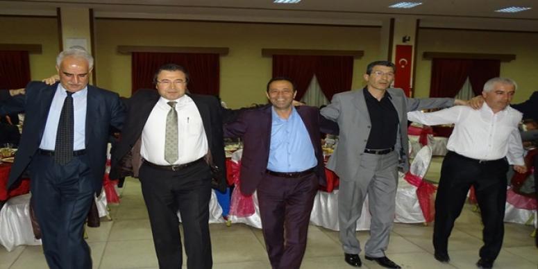 İZMİR İÇİN OMUZ OMUZA