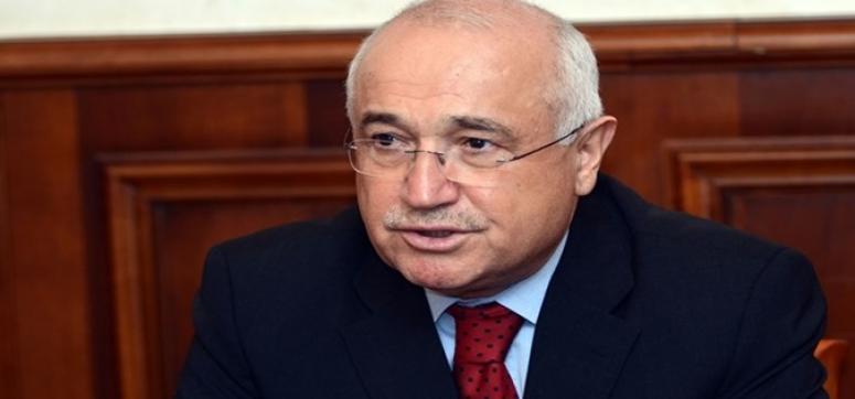 CEMİL ÇİÇEK: GERGİNLİĞİN KAYNAĞI GRUP TOPLANTILARI