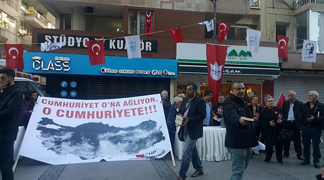 CHP Konak: Atatürk'ü Anlayamadığımız Ortadadır