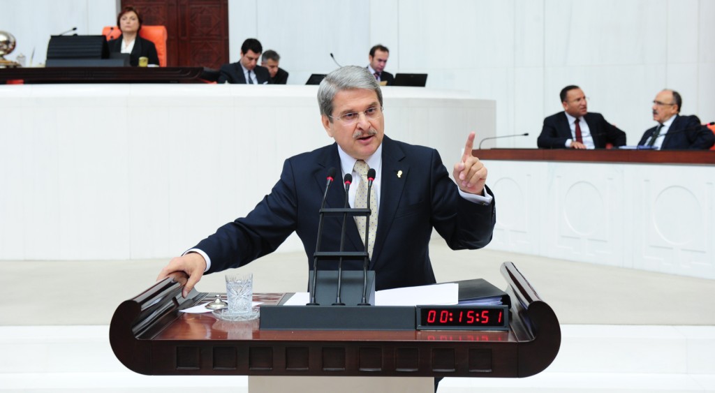 ÇIRAY'DAN DÜNYA KADINLAR GÜNÜ HAYKIRIŞI