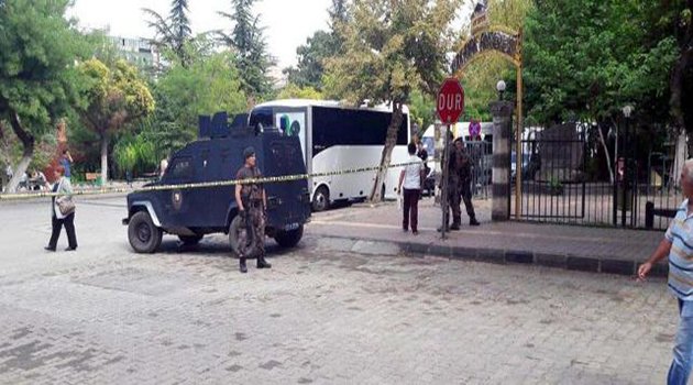 Cuma Namazına Bombalı Saldırı Alarmı