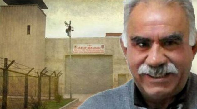 Darbe gecesi İmralı'yı basıp Öcalan'ı...