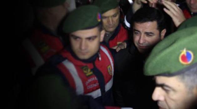Demirtaş İfade Verdi Yargıya Değil AKP'ye Kafa Tuttuk