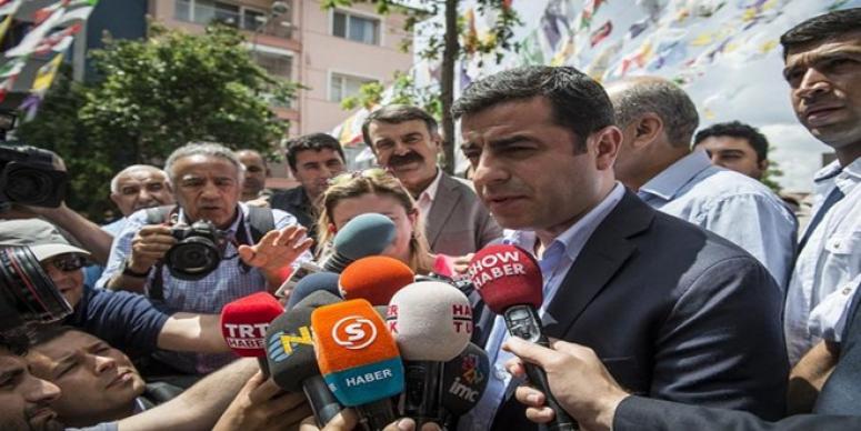 DEMİRTAŞ: HİÇ KİMSE HDP'NİN ARKASINDAKİ HALKA HAKARET EDEMEZ